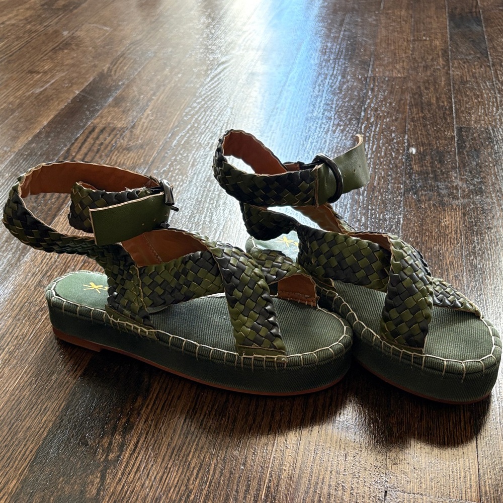 XYD Braided Ankle-Strap Sandals in Olive Green